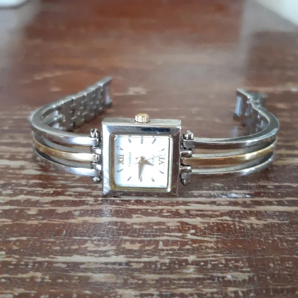 Cardinal Watch - Picture 1 of 2